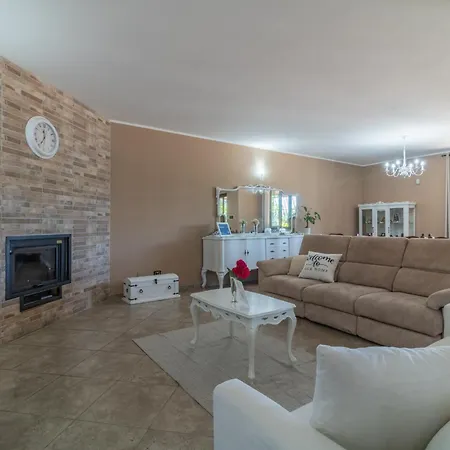 La Casa Di Lola Apartment